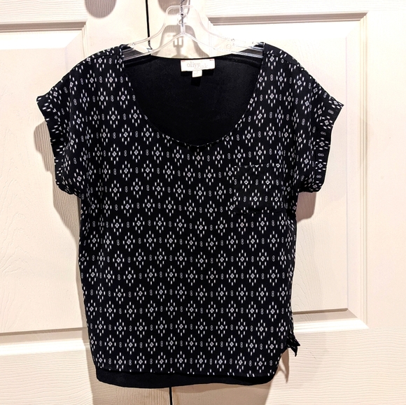 Olive & Oak Tops - Olive & Oak Black White Built in Tank Shirt